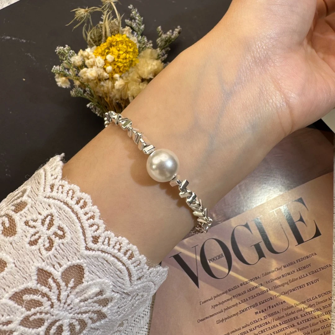 钛钢仿珍珠手链 小众高级感碎银子珍珠手链时尚轻奢百搭气质拼接