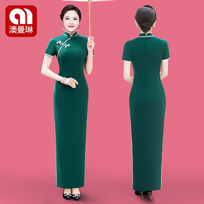 走秀改良旗袍2025新款高端新中式墨绿气质优雅长款修身舞台演出服