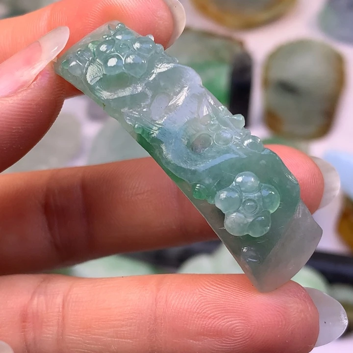 定制翡翠未镶嵌翡翠