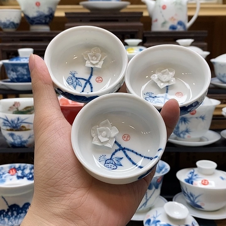手绘浮雕荷花杯子3个装高温瓷釉下彩微瑕福利款