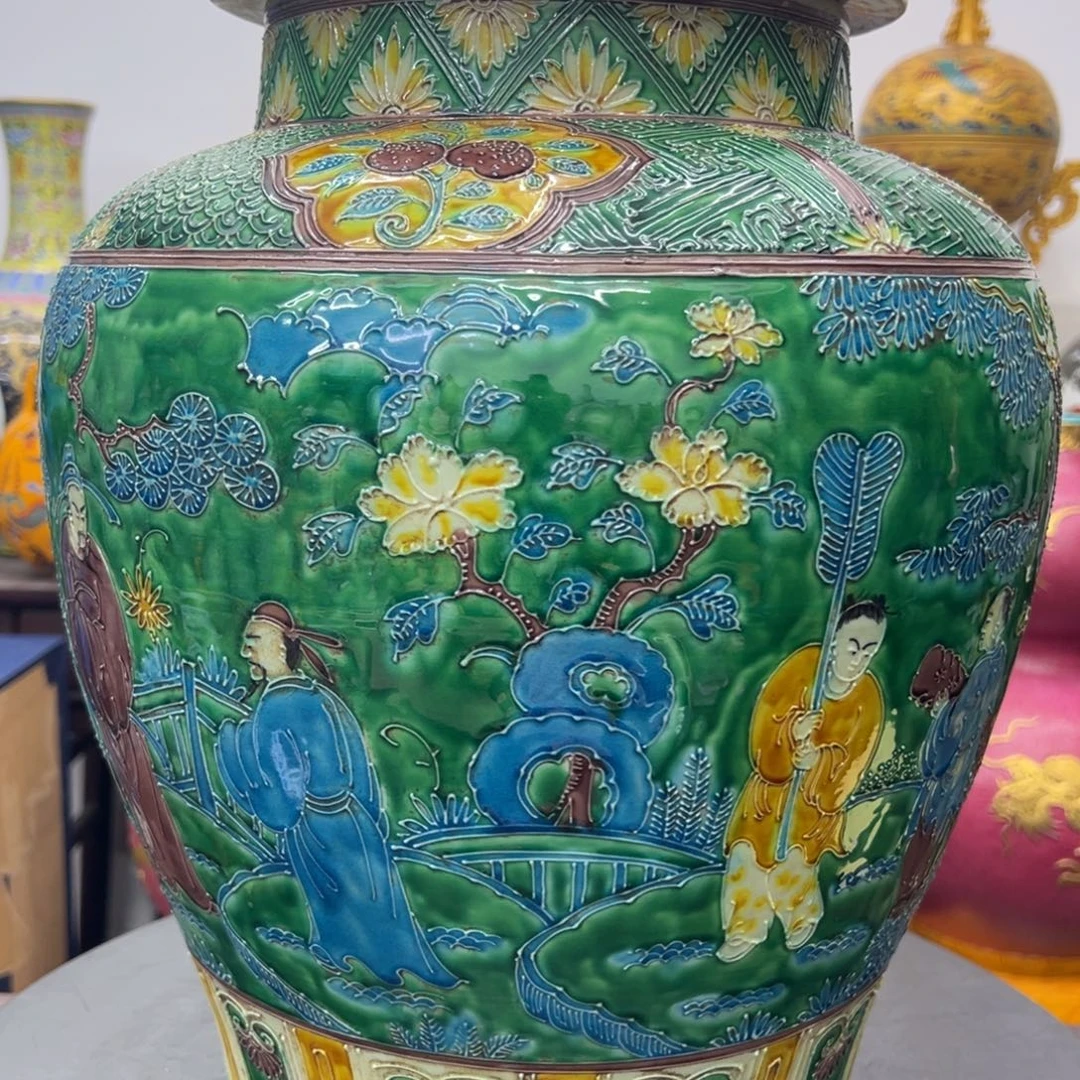 精美陶瓷摆件立件
