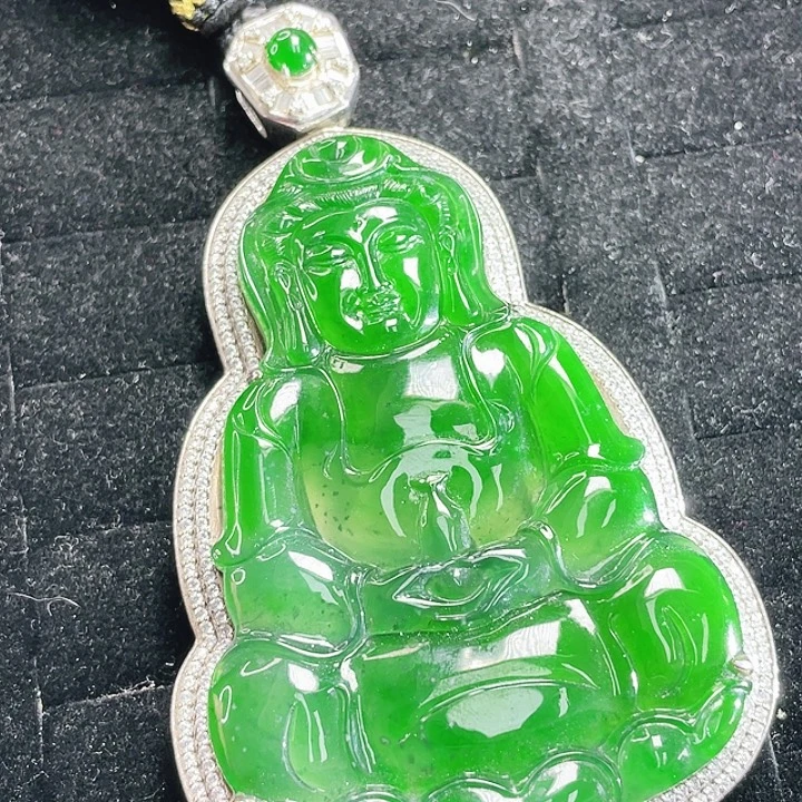 翡翠未镶嵌颈饰71