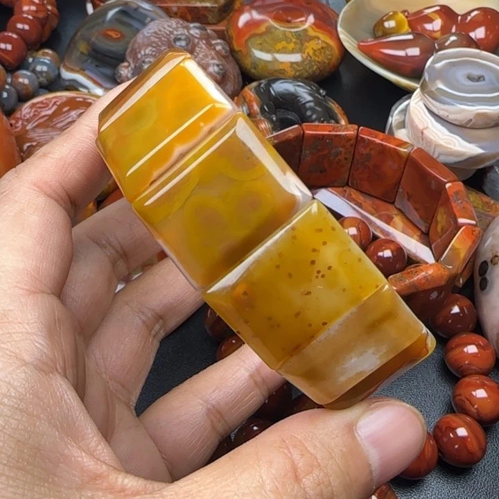 玛瑙/玉髓未镶嵌原矿玛瑙项链牌子