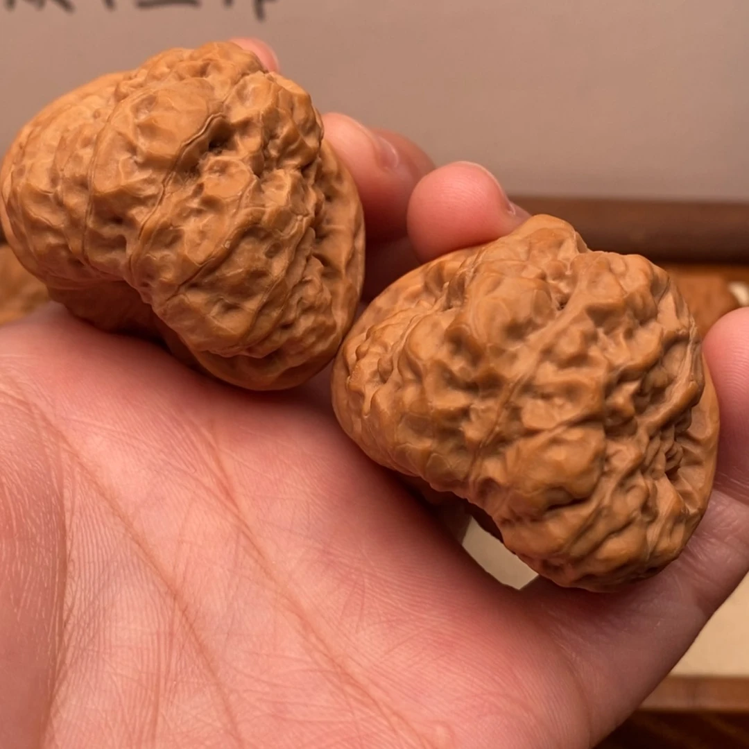 【闪购商品】把件文玩核桃边41左右