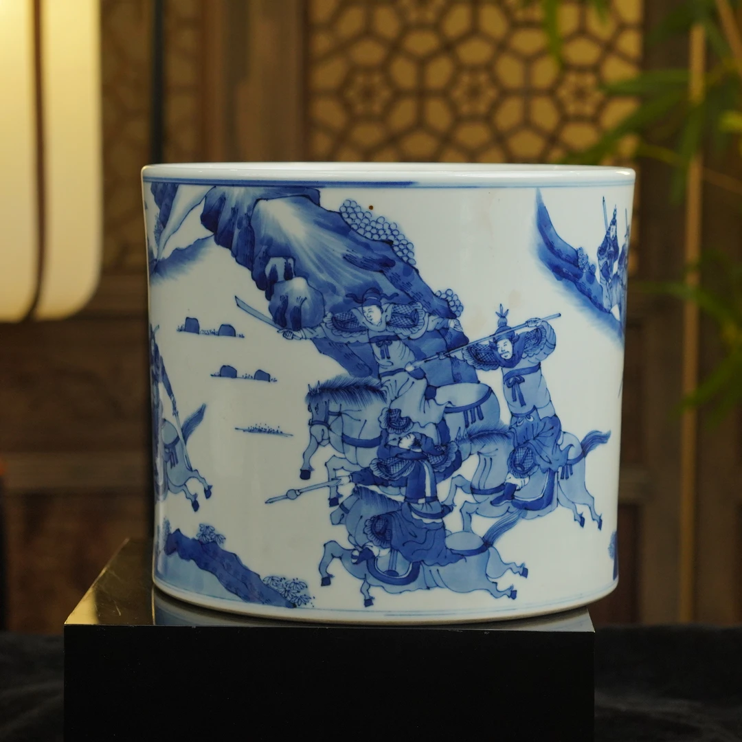 三英战吕布笔海（口径20cm 高17cm）