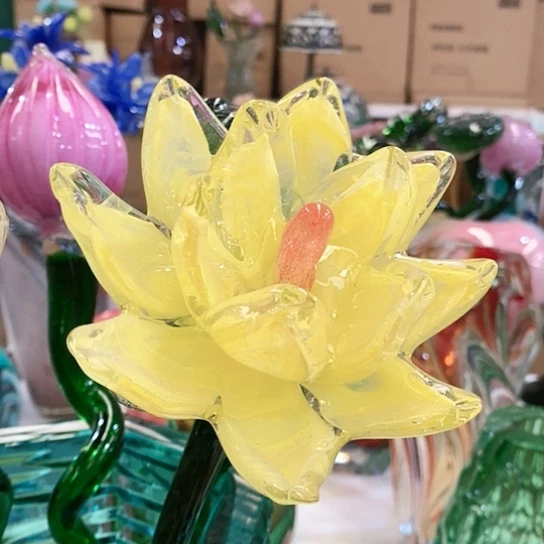 琉璃花瓶高45厘米宽12厘米