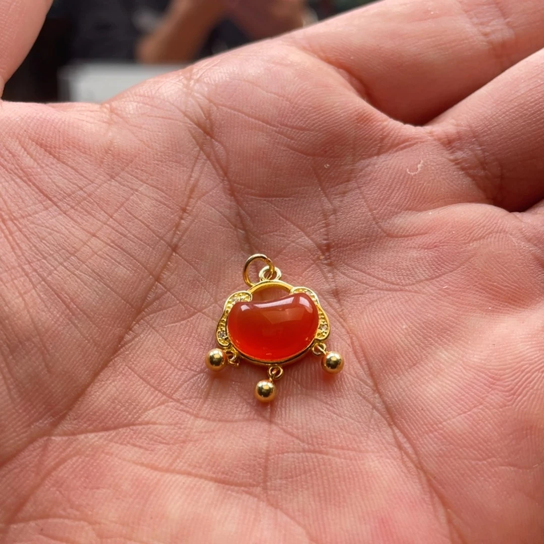 南红玛瑙吊坠银S925镶嵌河湾冰红平安锁