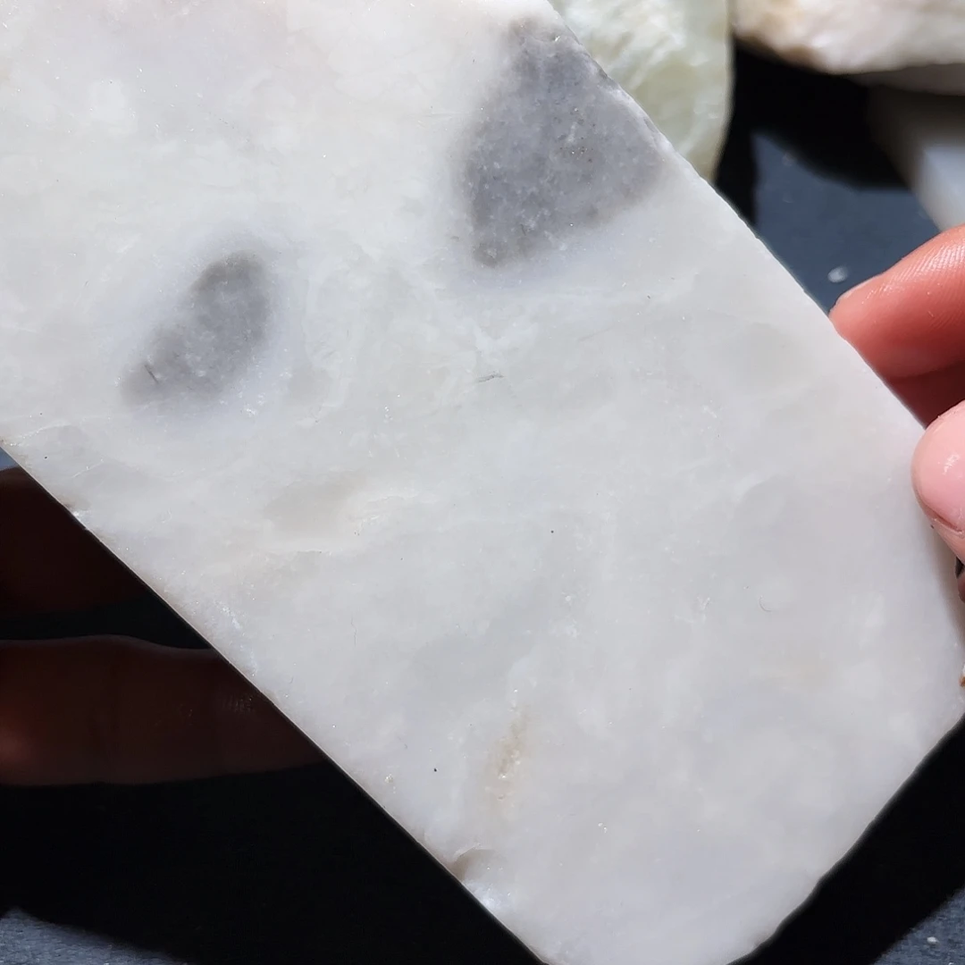 和田玉未镶嵌珠宝奇石