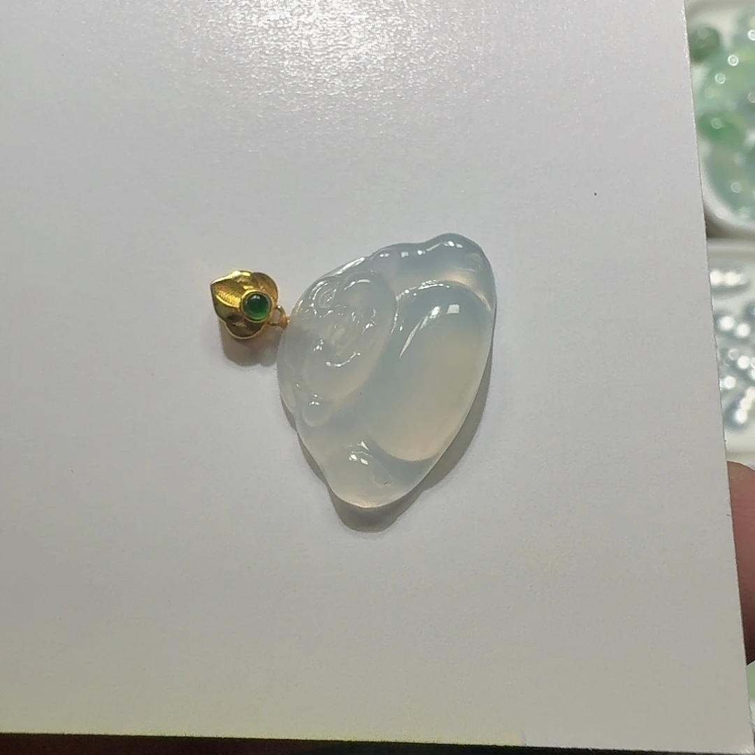 翡翠18K金镶嵌颈饰佛公