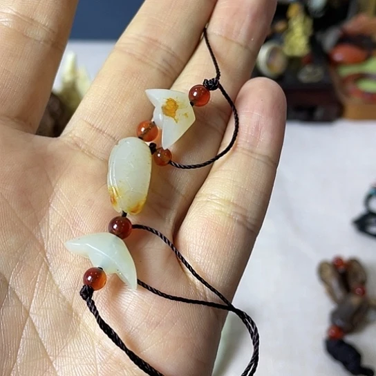 【闪购商品】颈饰未镶嵌和田玉（糖玉）沐*沐