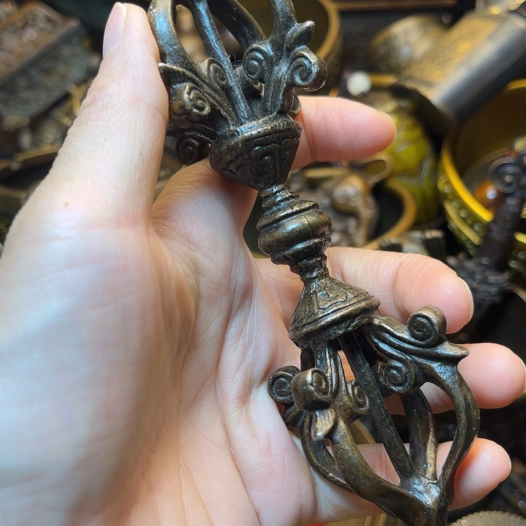 精美铜器工艺品等