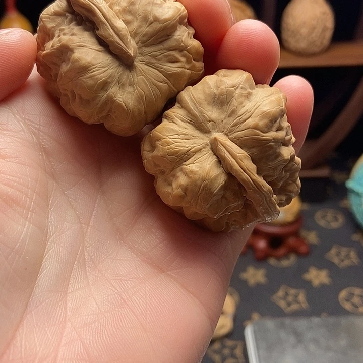 文玩核桃把件蛤蟆头一根筋