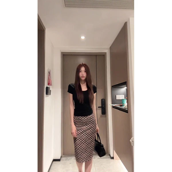 修身黑色u领短袖正肩T恤女夏季紧身收腰内搭显瘦百搭上衣裙子套装