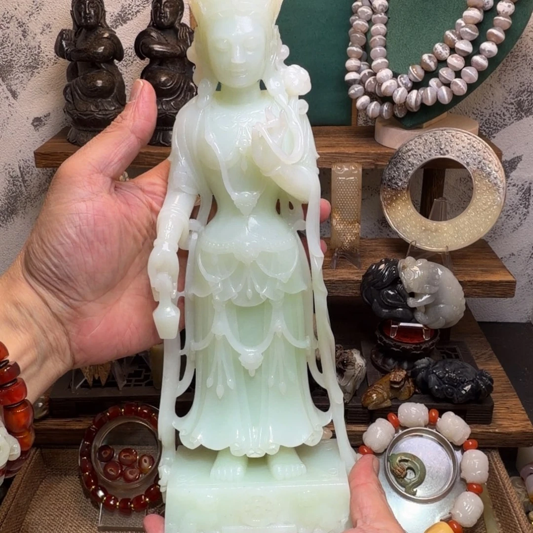 斋***子和田玉未镶嵌摆件