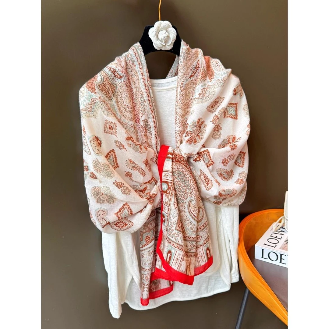 Miss both民族风复古空调披肩外搭女2025款防晒丝巾护颈薄款围巾