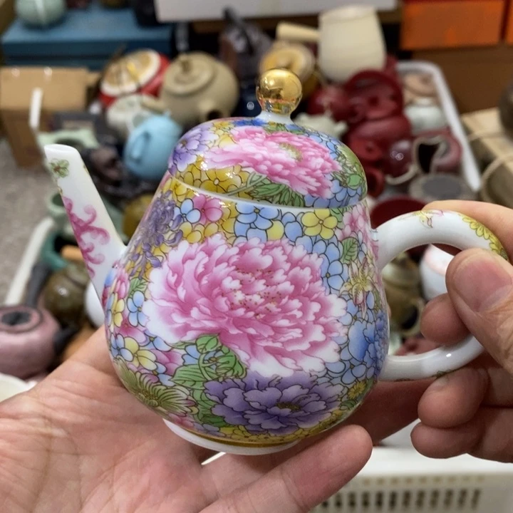 陶瓷艺术品及陶瓷壶