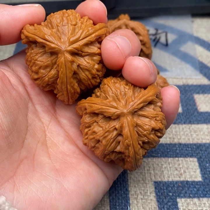 吊坠文玩核桃༺*༻三棱