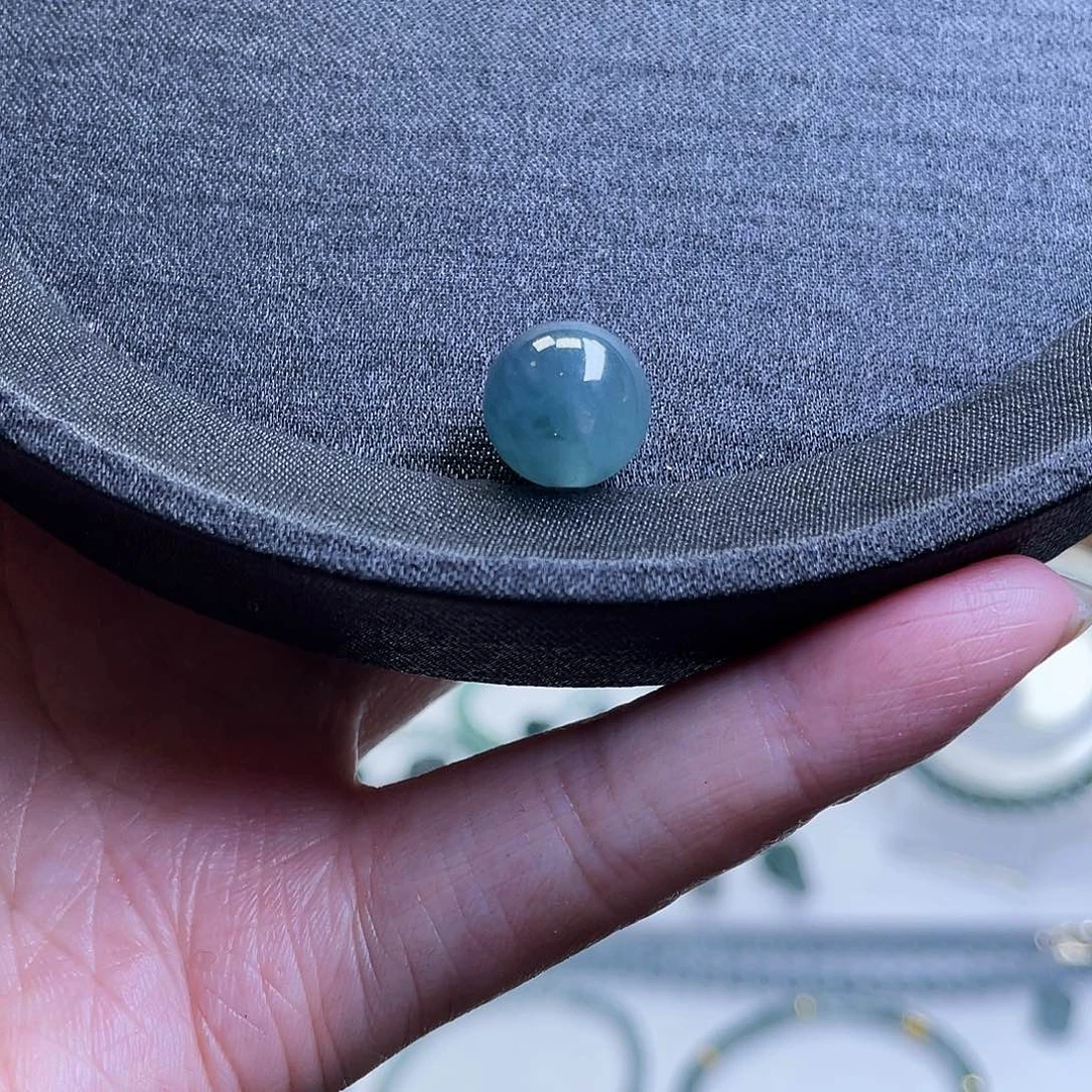 翡翠散珠天然A货翡翠卡11.9圆珠一颗