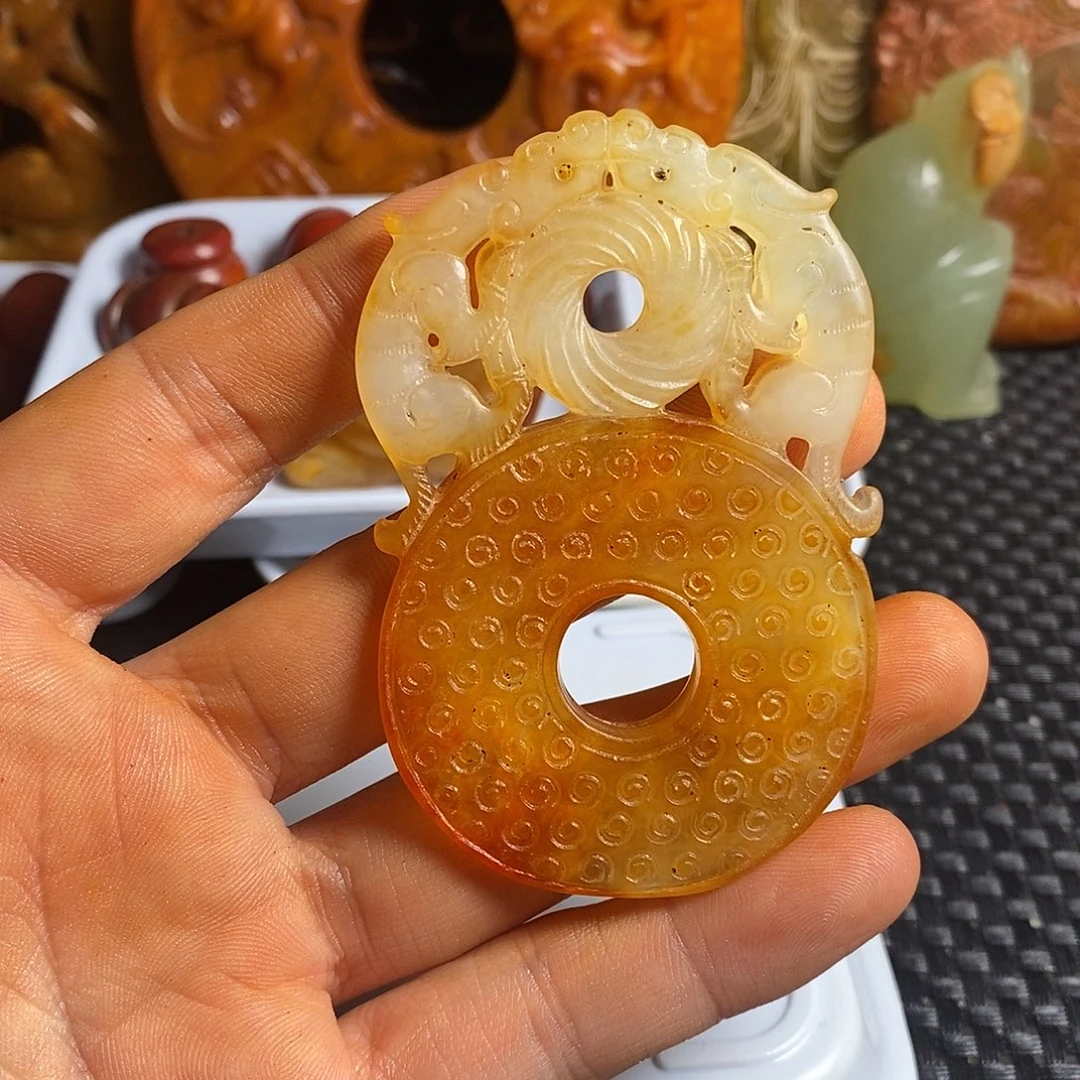 岫岩老玉（透闪石质玉）未镶嵌珠宝奇石