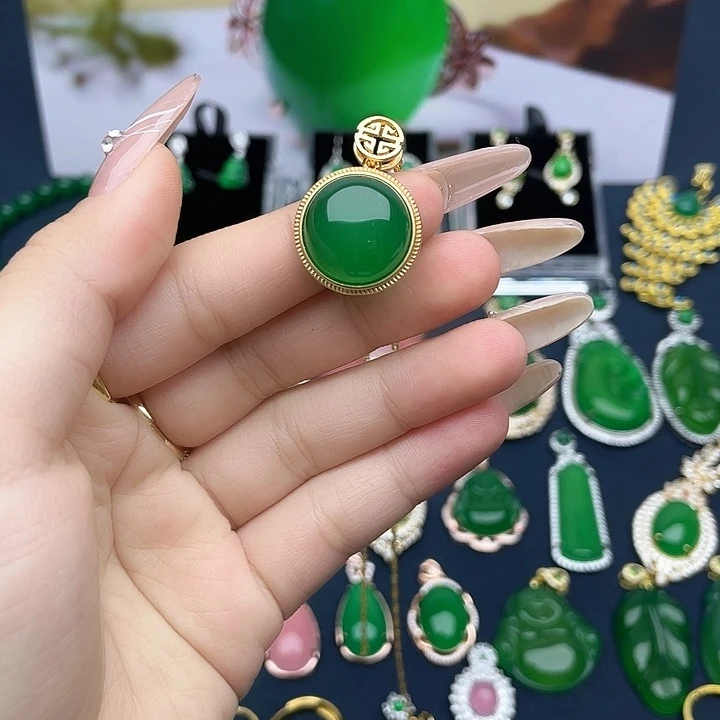 玛瑙/玉髓颈饰合金