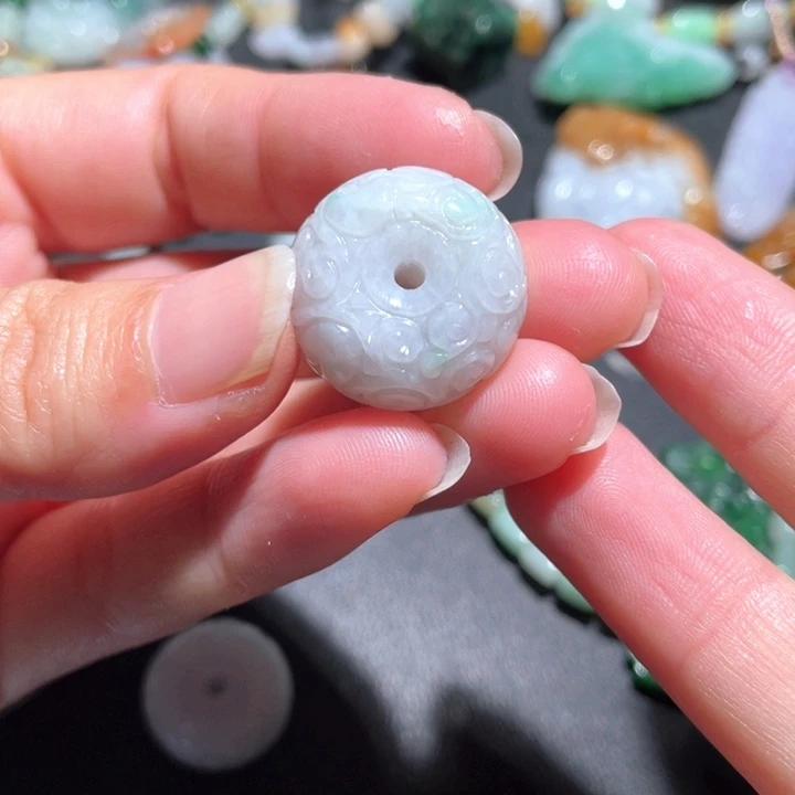 【闪购商品】翡翠颈饰未镶嵌天然翡翠