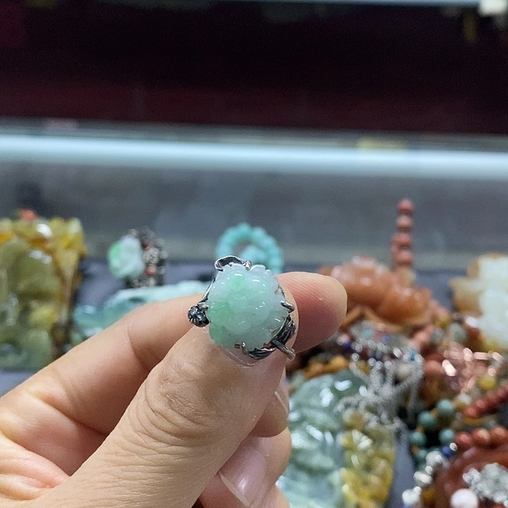 吊坠(赠链)未镶嵌翡翠