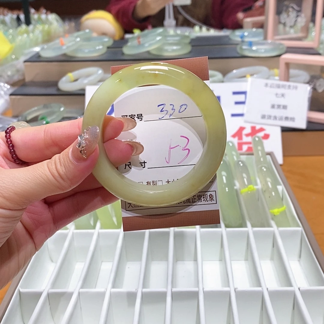 【闪购商品】岫玉手镯未镶嵌天然