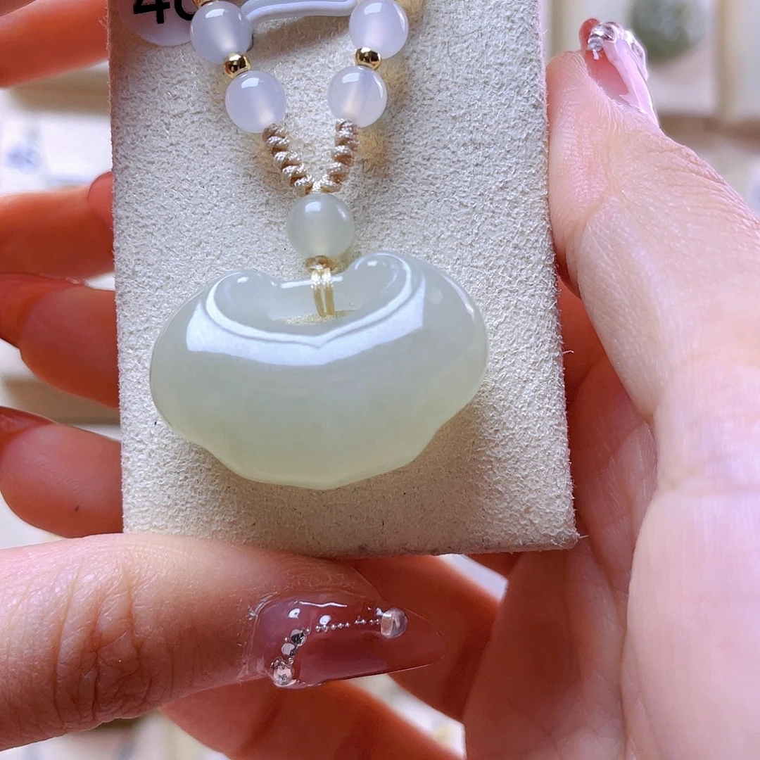 和田玉吊坠(赠链)未镶嵌?***?