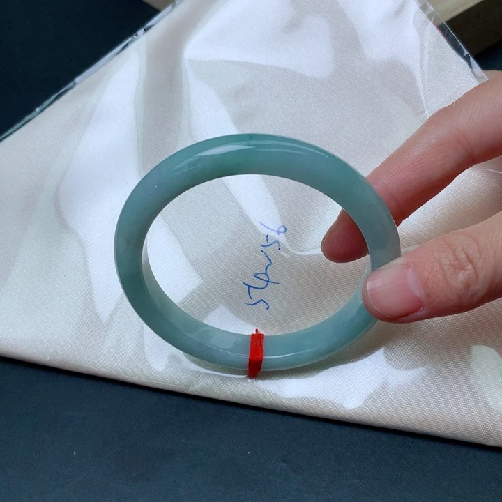 未镶嵌手镯翡翠翡翠