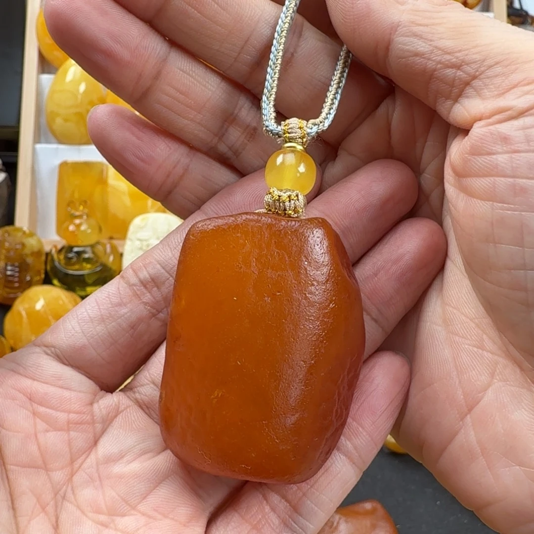 蜜蜡未镶嵌颈饰蜜蜡