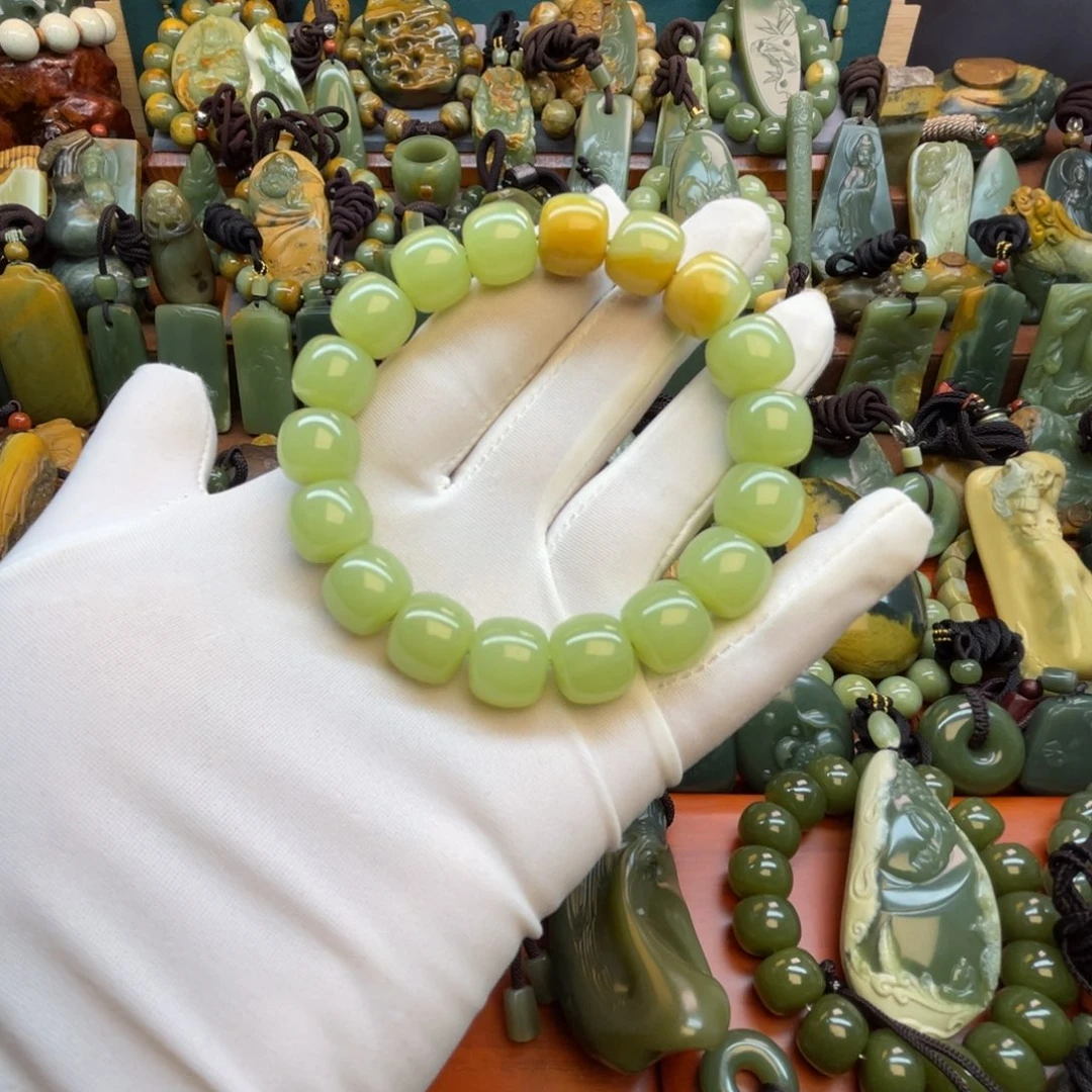 里***昂岫岩河磨玉（透闪石质玉）未镶嵌手链