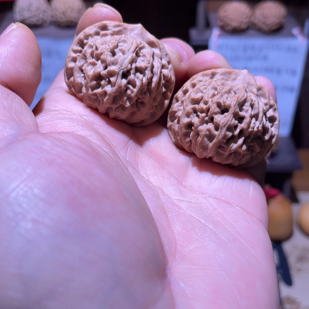 吊坠文玩核桃36尺玉涧