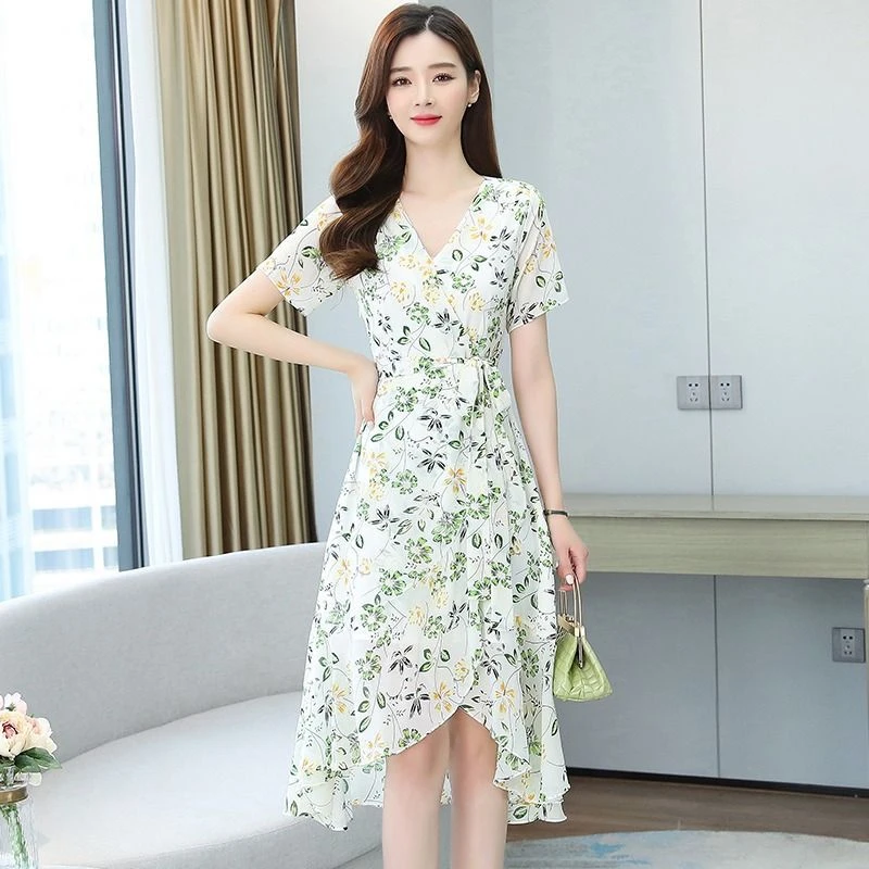 碎花连衣裙女夏新款韩版小个子洋气减龄温柔气质女神范裙子