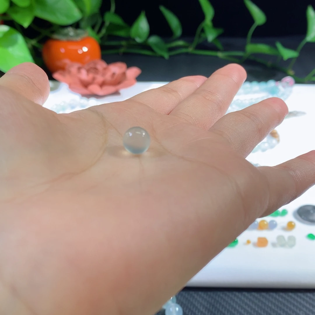 翡翠手串未镶嵌珠子