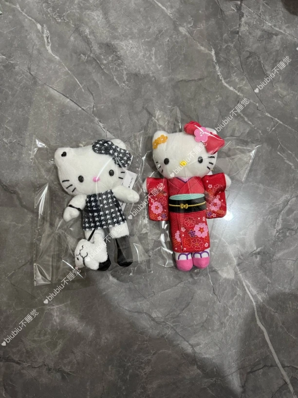 日系50周年东京展会长腿系列hellokitty包挂件可爱毛绒公仔钥匙扣