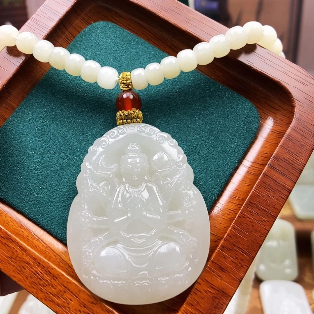 颈饰未镶嵌和田玉