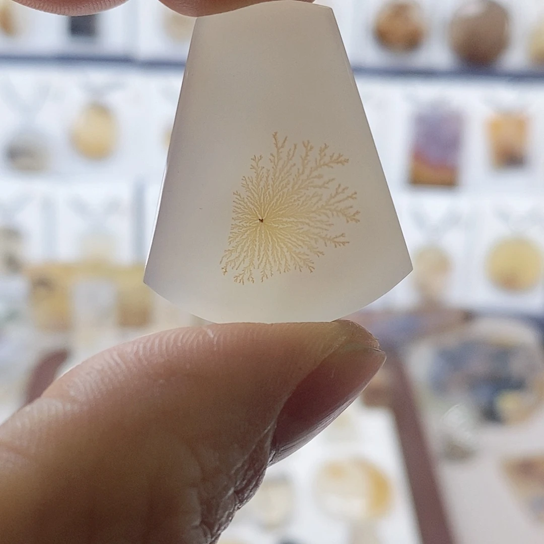 未镶嵌玛瑙/玉髓珠宝奇石