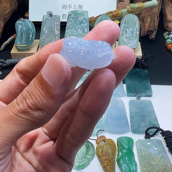 颈饰未镶嵌翡翠冰紫色貔貅挂坠