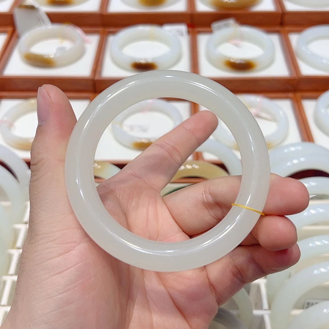 和田玉手镯未镶嵌荔枝冻60.5