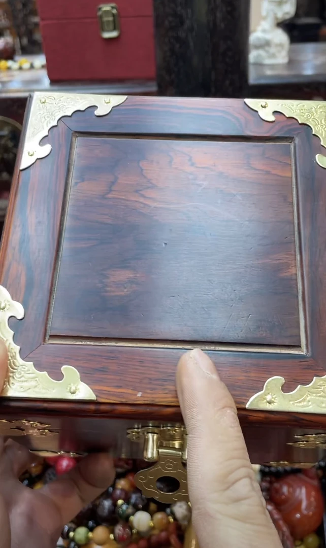 圆珠白带花梨木侧翻盒