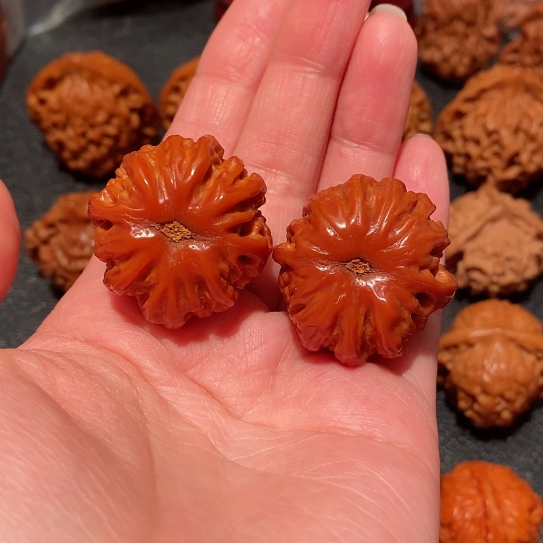 文玩核桃吊坠追*玉灯笼