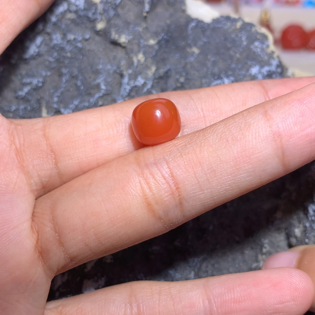 南红玛瑙未镶嵌柿子红老型9.5×8.4沙带