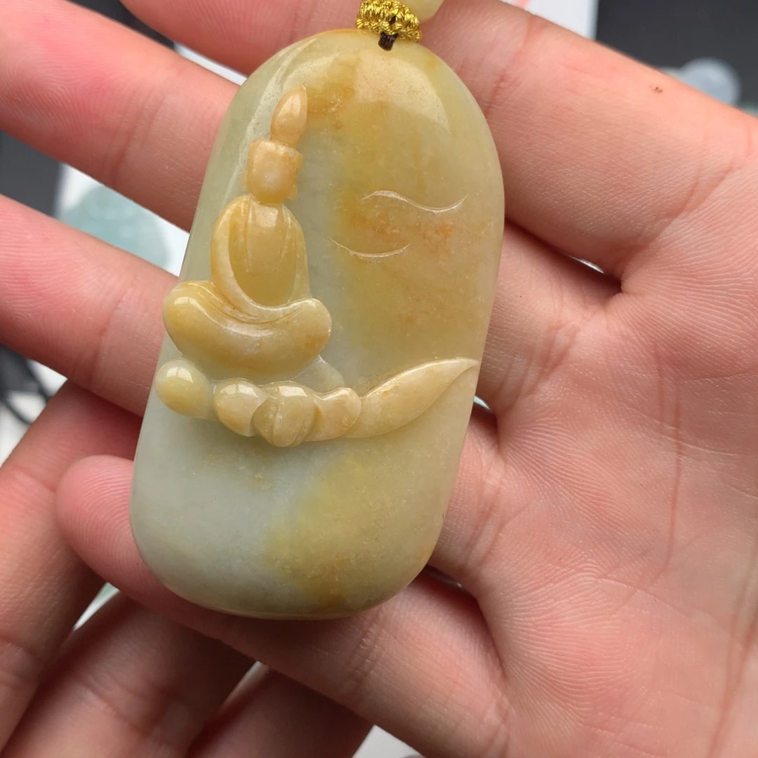 翡翠颈饰未镶嵌萱*妈