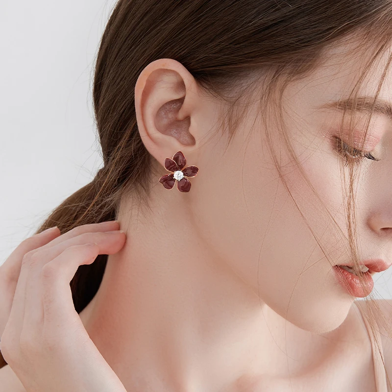mck 合金耳饰 秋冬酒红色花朵耳钉女高级感气质耳饰日常百搭耳环