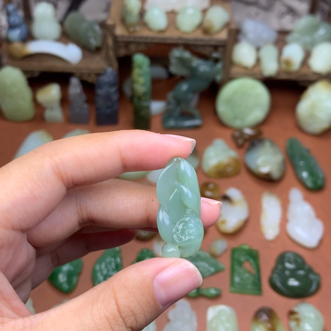 和田玉未镶嵌挂件