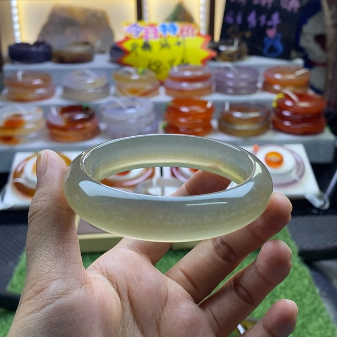 手镯玛瑙/玉髓未镶嵌