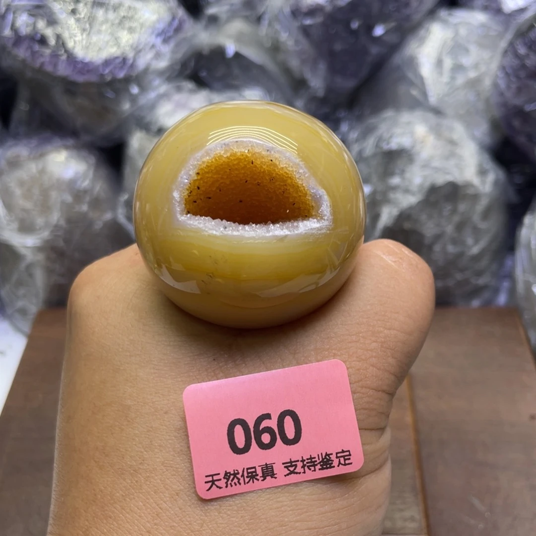 未镶嵌水晶大型摆件（非配饰）