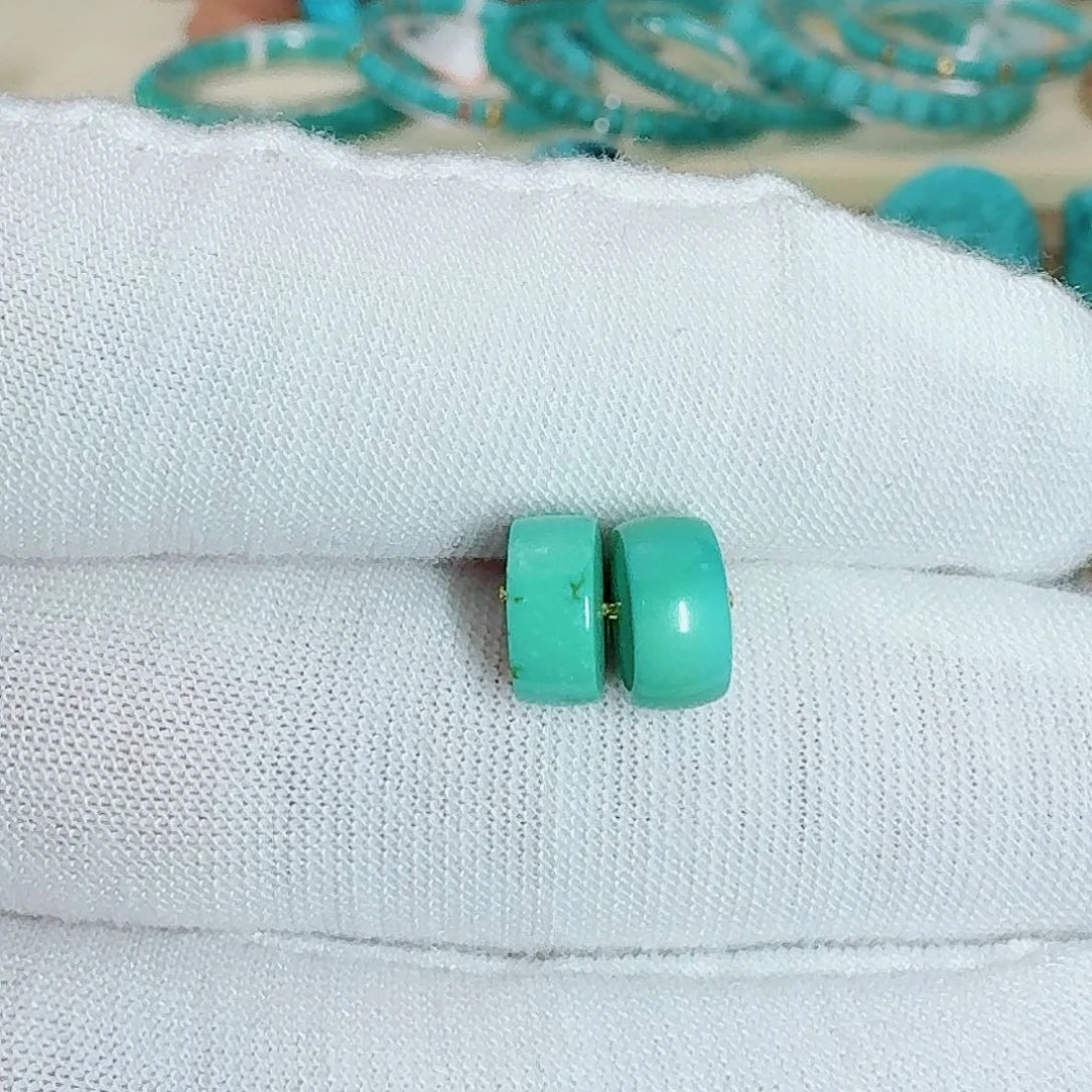 绿松石未镶嵌珠宝奇石果绿隔片8