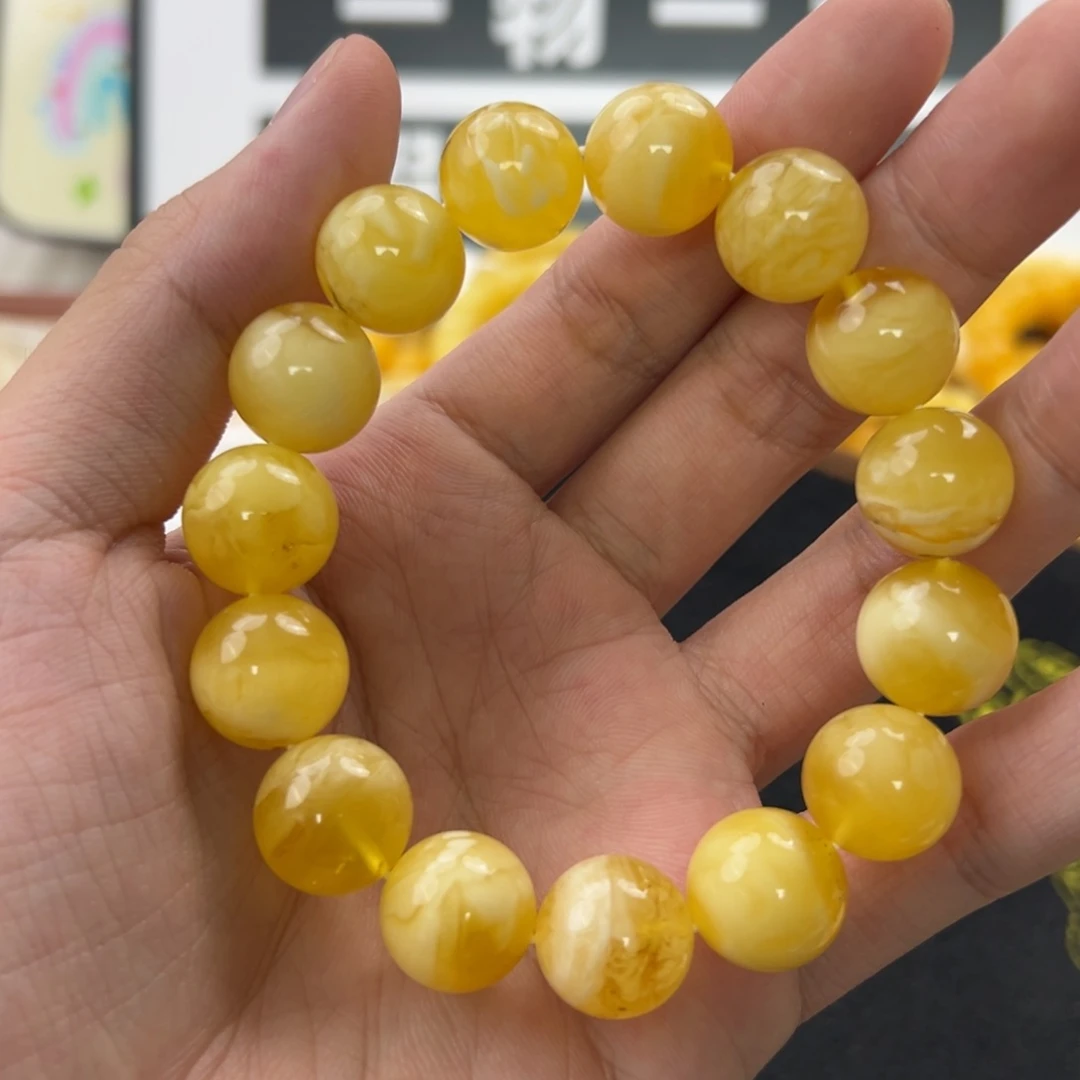 未镶嵌琥珀珠宝奇石