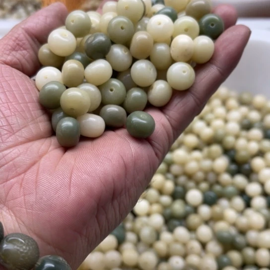 吊坠白玉菩提瑕疵11-8樱花苹果200颗